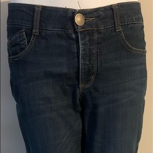 Democracy “Ab”solution Jeans size 8
